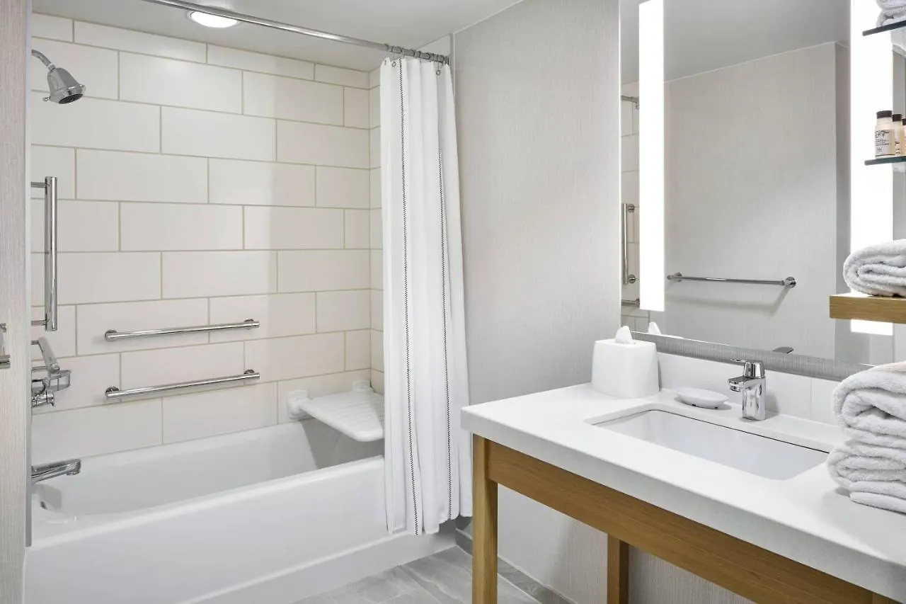 Delta Hotels By Marriott Norfolk Airport 4*,  United States