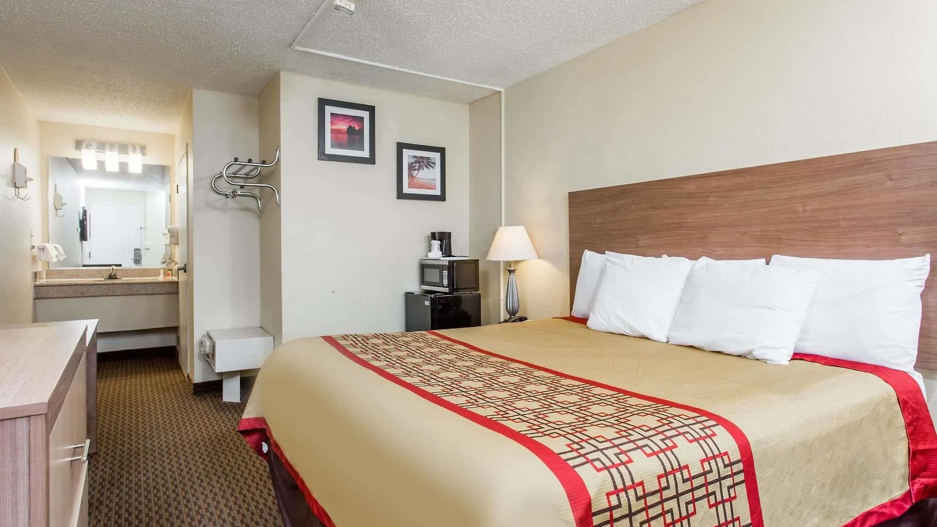 Delta Hotels By Marriott Norfolk Airport